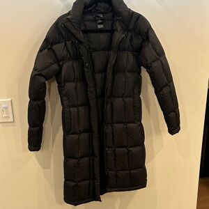 Northface Women’s City Down hooded parka coat